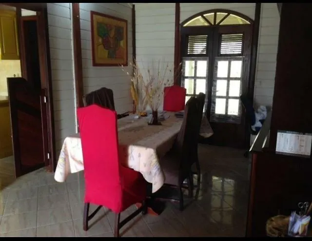 Homestay Chambre A Louer Chez L'Habitant Dans Villa Creole Authentique Et En Bois Trois-Rivieres Guadeloupe